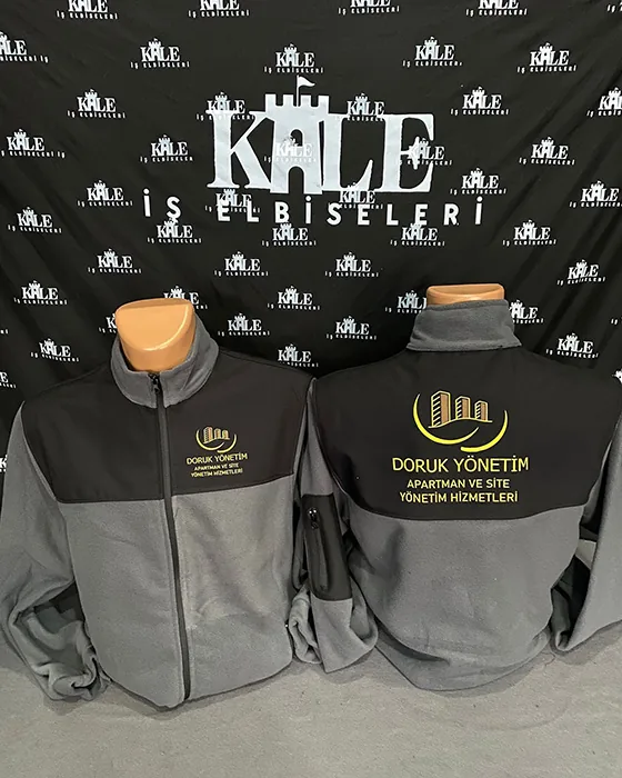 Soğuk Havalarda İş Hayatına Uygun Kıyafetler “Soğuk hava koşullarına karşı iş yerinde konforlu kalın! 🧣💼 Kışa özel iş kıyafetlerimiz ile hem korunun hem de rahat edin.  KALE İŞ ELBİSELERİ  #işkıyafetleri #işelbiseleri #personelgiyim #workwear #işelbiseleri #corporatewear #workuniform #uniforms #işkıyafetleri #professionalwear #employeeuniform #businessattire #workclothes #kıyafetönerisi #uniformdesign #workapparel #uniformstyle #workwearfashion #workwearstyle #işyerindegiyim #staffuniform #işyerikıyafeti #workuniforms #çalışankıyafeti #i̇şyerindeşıklık #işhayatindatarz #işyerindegiyim #İşKıyafetiTavsiyesi #rahati̇şkıyafeti #i̇şyerinderahatlık #PratikİşKıyafeti #işgiyim #günlüki̇şkıyafetleri
