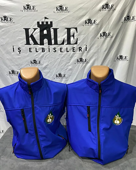 Çanakkale’nin iş elbisecisi   #personelgiyim  #işelbisesi #işkıyafeti #baskılıtişört #nakışlı #polar #promosyon  #reklam  #baskı   İş kıyafeti ve promosyon ürüne dair herşey